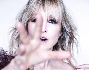Donna Lewis