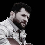 Cody Glenn Cox : Le coup de foudre néon de « Fallin' »