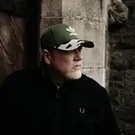 L&rsquo;intensité dramatique et intergénérationnelle de Damien Cain avec Caleb (JD Radio Edit)