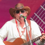 Titre du jour : le rock authentique de Merv Pinny avec Hold Me Love Me Tell Me