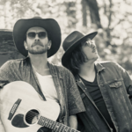 L&rsquo;humanité brute de Hot Gritz avec Back on Paved Road