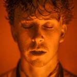 La douceur immersive et la sagesse folk de Finnegan Tui avec Summer Rain