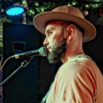 Le groove métissé et la séduction électrique de Drew Neirin avec Postmodern Romance (Lover Man)