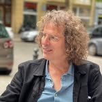 Le plaidoyer humaniste et la mélancolie intemporelle de louderman avec When Love Is Love
