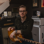 J. Willson dévoile quelques pépites Indie Rock et Folk issues de son premier album A Cowboy Looks at 30