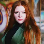 Sjana Rut fait briller l’énergie disco et pop des années 80 avec l’irrésistible Mine
