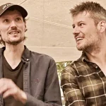 Vinyl Floor dévoile le captivant Puppet Laureate, extrait de leur nouvel album Balancing Act