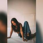 Caroline Alves choisit de rester avec «Stay»