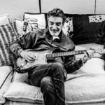 Chuck Lorre allie humour et mélancolie dans l’entraînant titre Pop Rock Goodbye I Love You