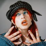 Piper Connolly fait étinceler l’alt-pop avec le percutant bubblegum with razorblades
