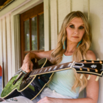 Rebekah Snyder explore la nostalgie et les secondes chances avec le single country moderne Lonely Cowboy